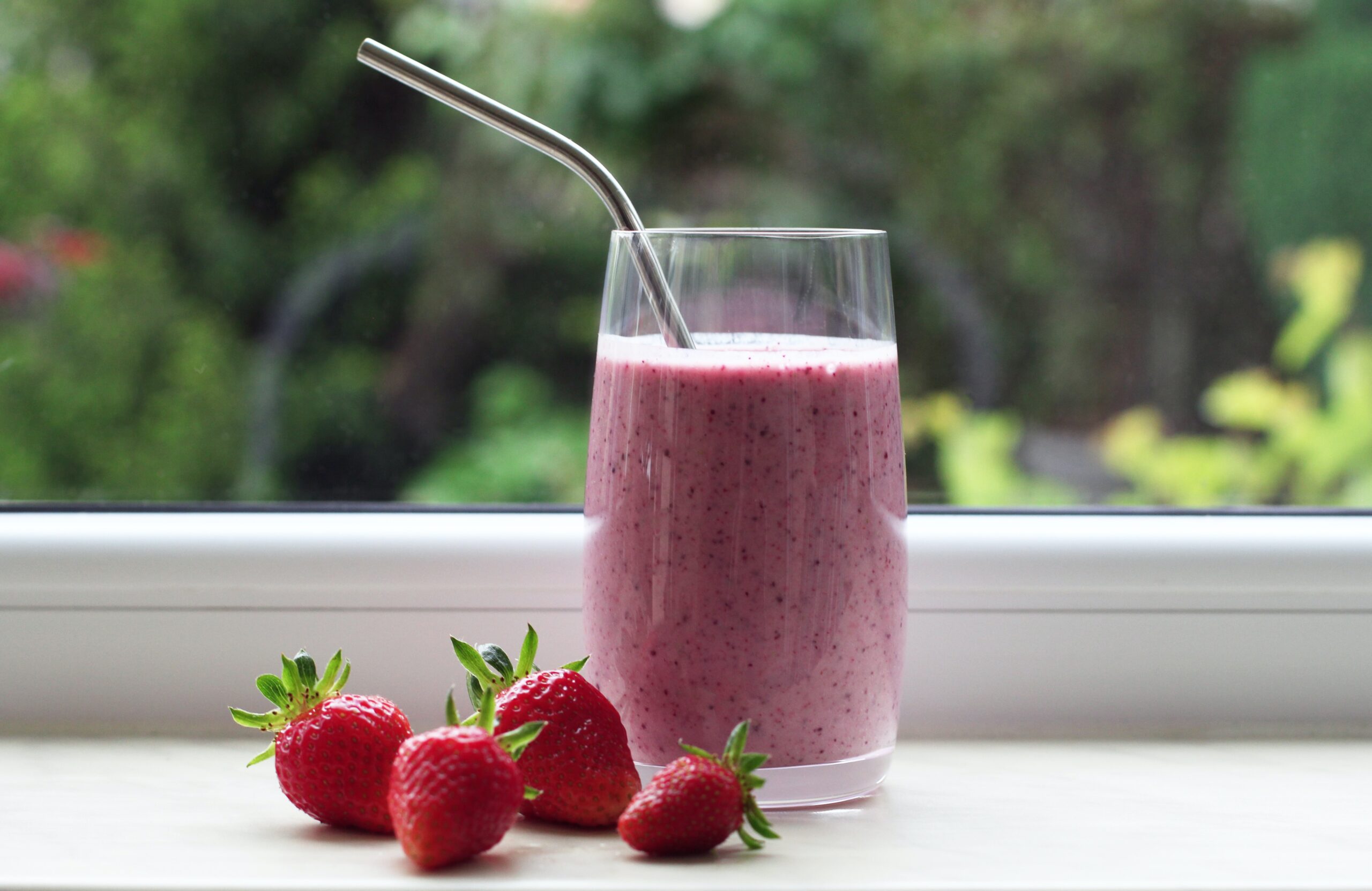 Fruit Juices | 9 Perfect Morning Drinks for Healthy Skin and Hair