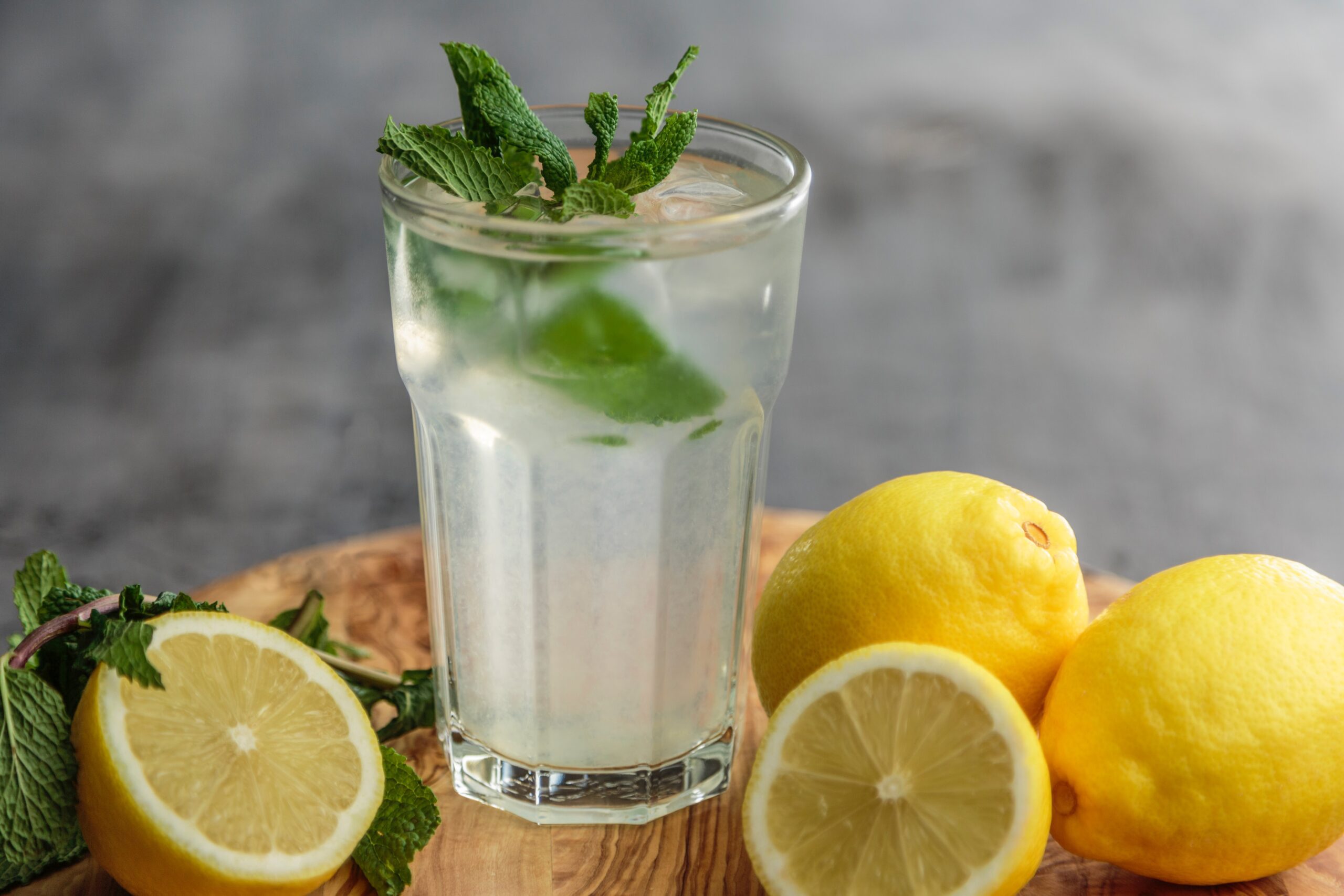 Lemon Water | 9 Perfect Morning Drinks for Healthy Skin and Hair