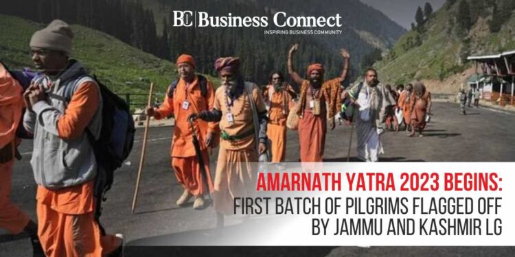 Amarnath Yatra 2023 Begins: First Batch of Pilgrims Flagged Off by Jammu and Kashmir LG