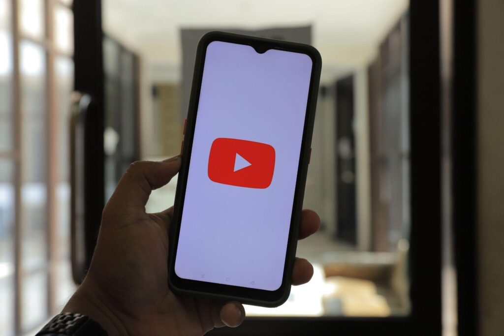 VidMate vs. SnapTube Review: The Best App for HD Video Downloads and Offline Viewing